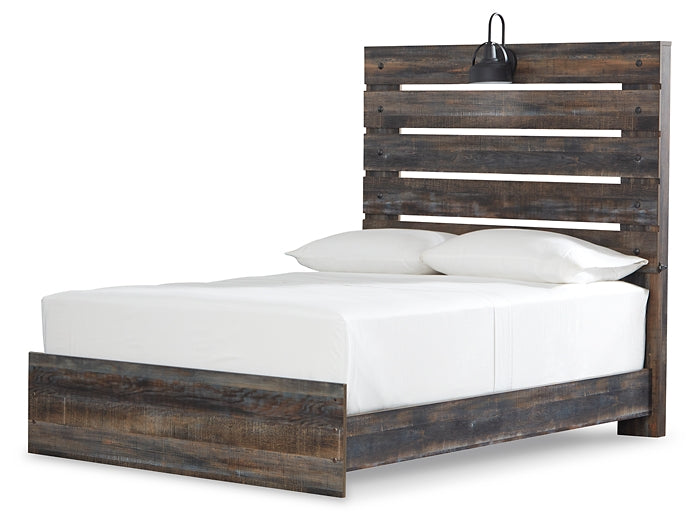 Drystan Panel Bed With Mirrored Dresser, Chest And 2 Nightstands