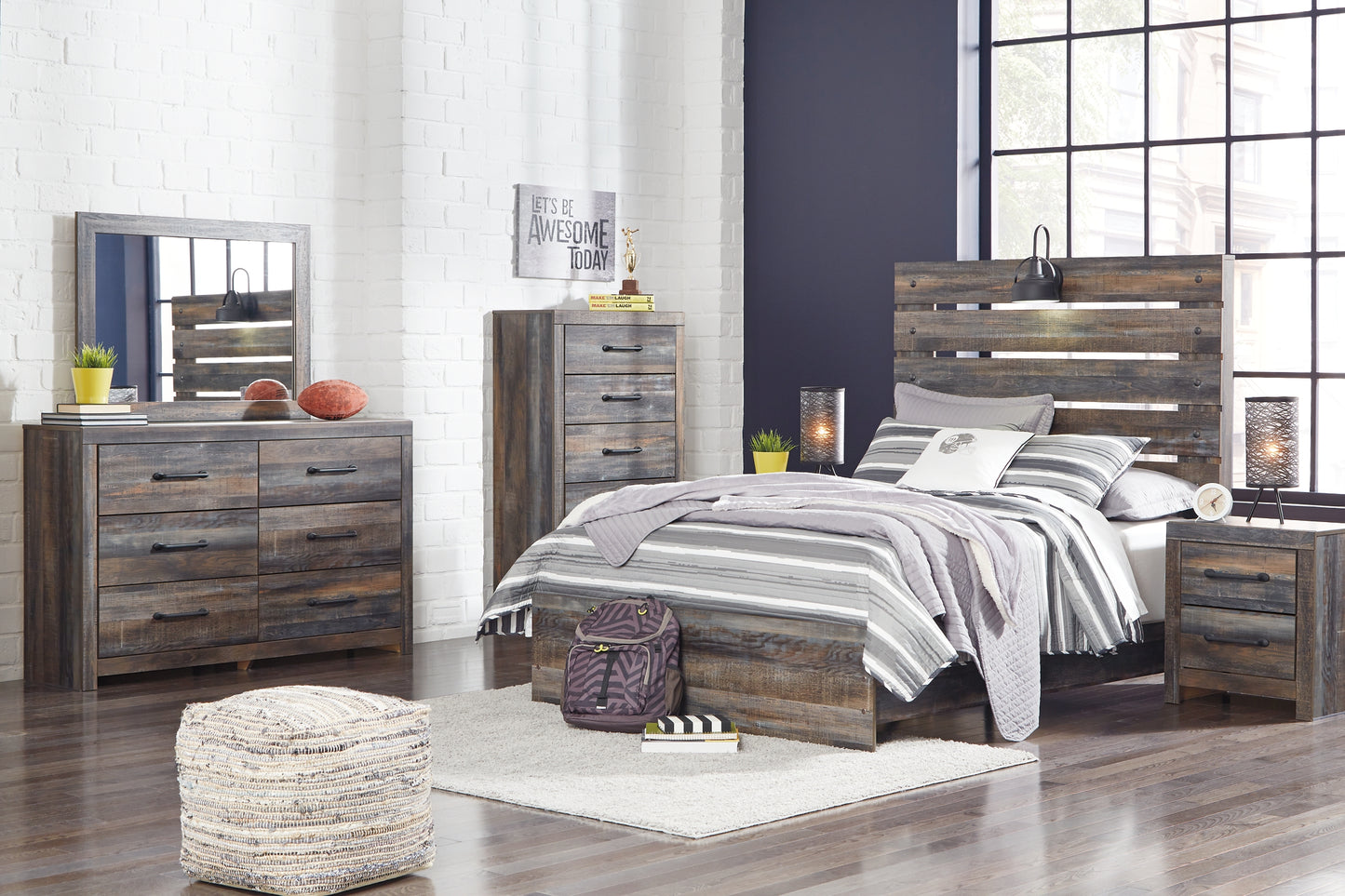 Drystan Panel Bed With Mirrored Dresser, Chest And 2 Nightstands