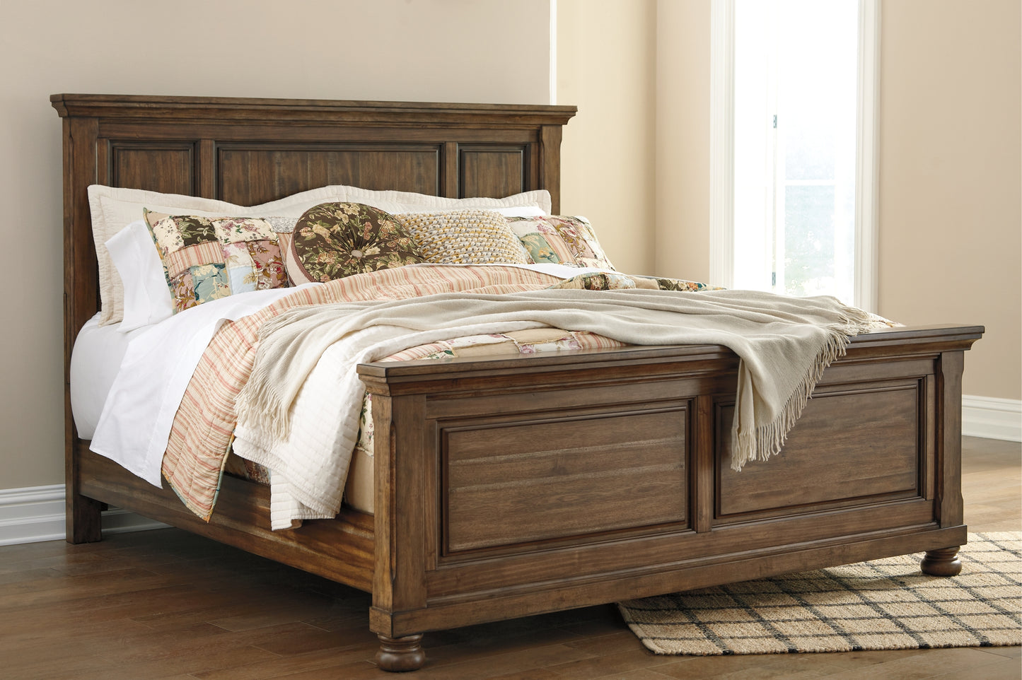 Flynnter Panel Bed With Mirrored Dresser And 2 Nightstands