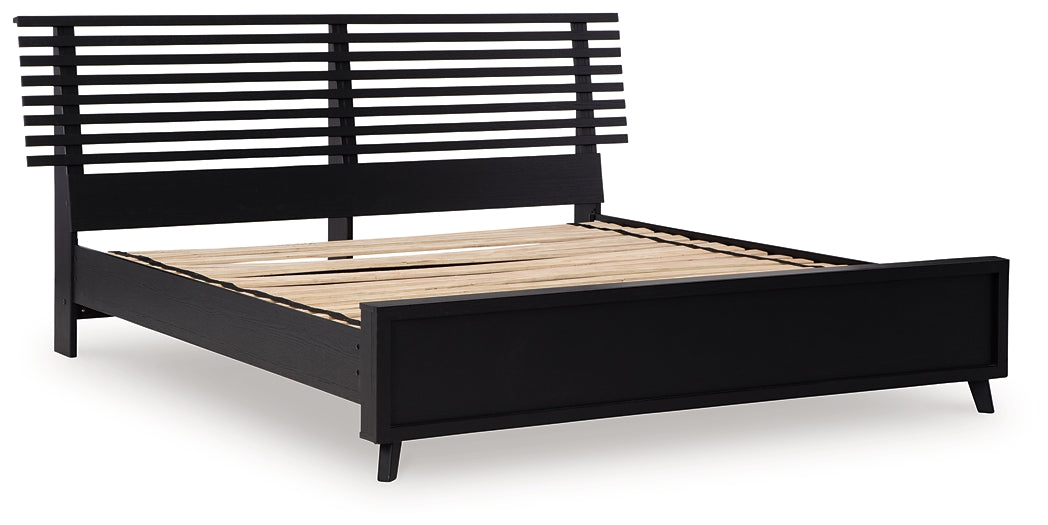 Danziar Slat Panel Bed