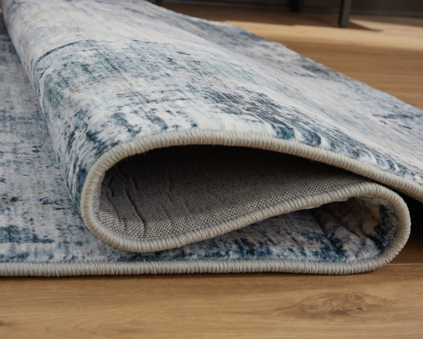 Arlenmont Medium Rug