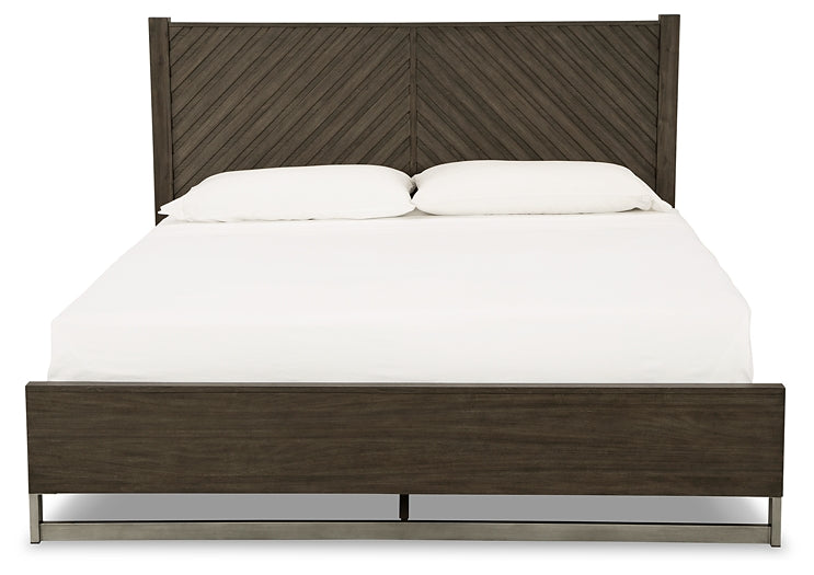 Arkenton California King Panel Bed with Mirrored Dresser and 2 Nightstands