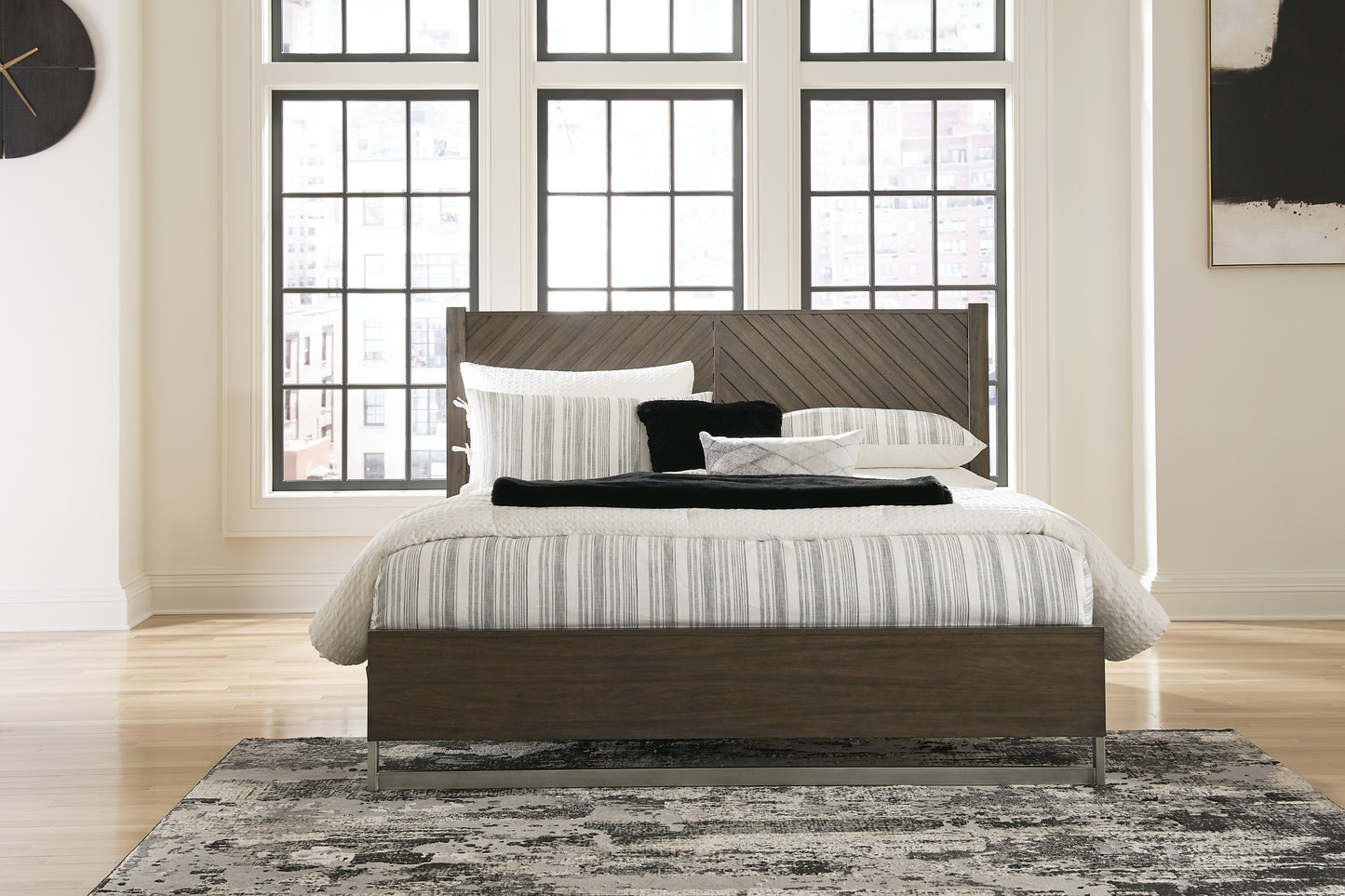Arkenton California King Panel Bed with Mirrored Dresser and 2 Nightstands