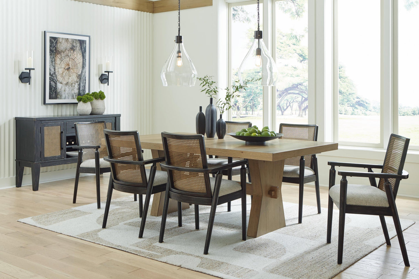 Galliden Dining UPH Arm Chair (2/CN)