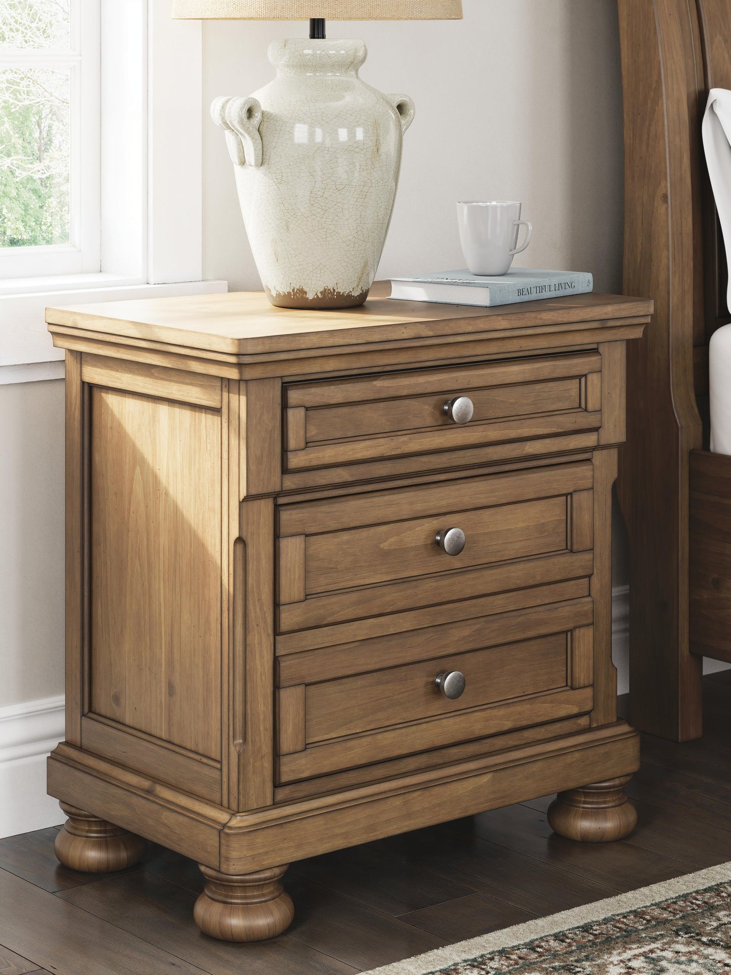 Feddinger King Panel Bed with Mirrored Dresser and Nightstand