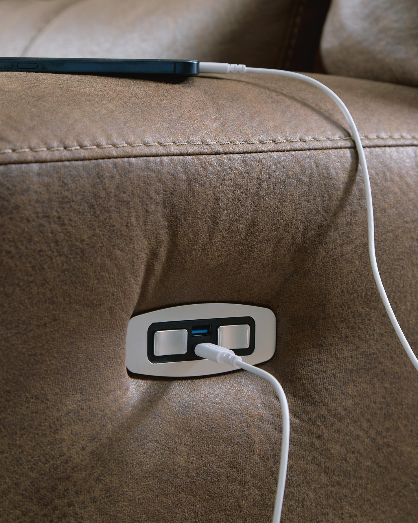 Beckley Place PWR Recliner/ADJ Headrest